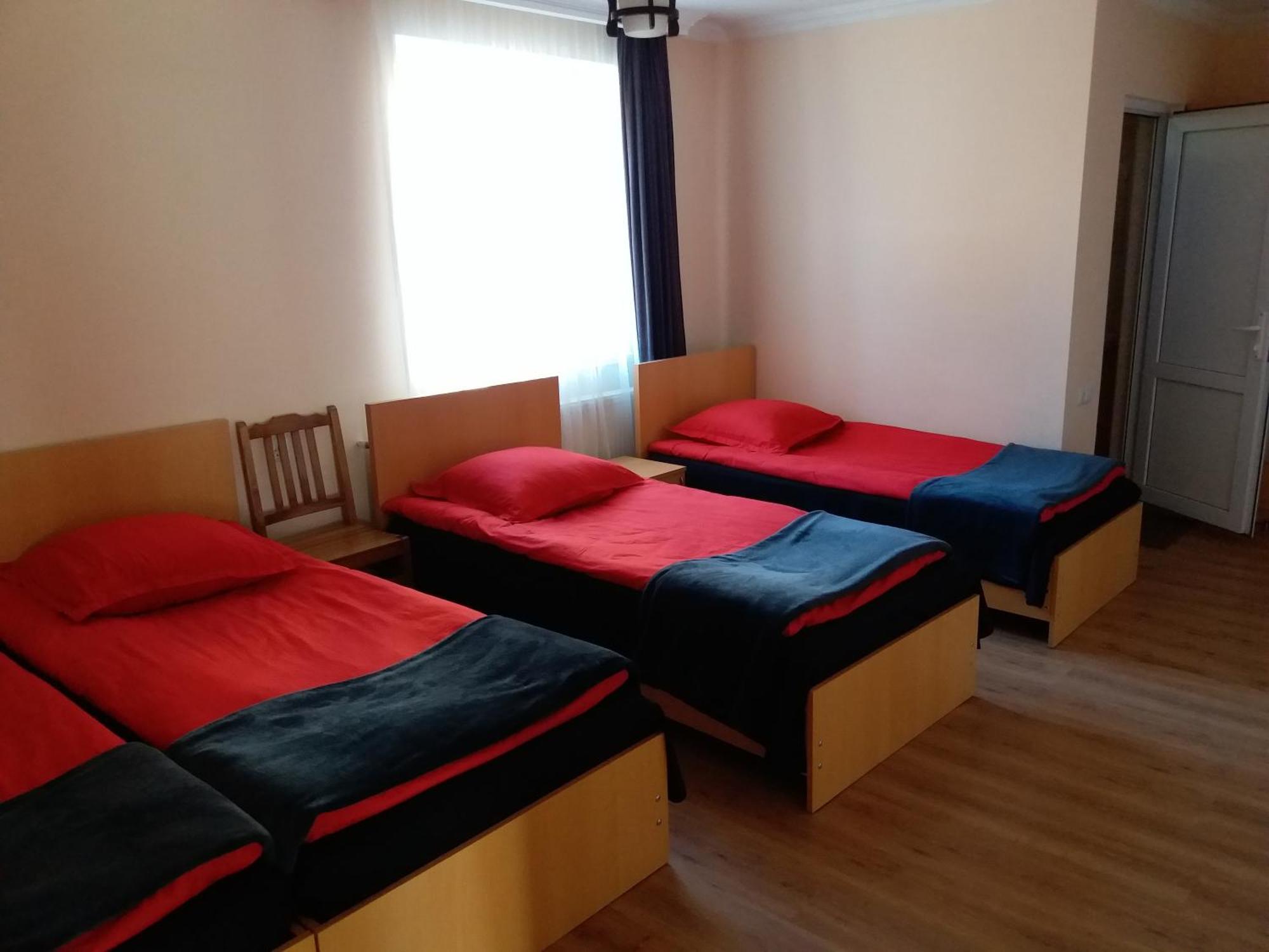 Guest House Qubi Kazbegi Ruang foto