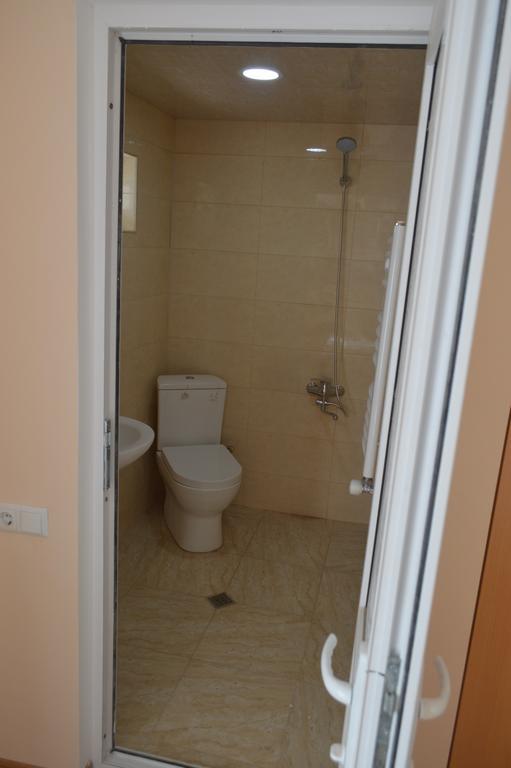 Guest House Qubi Kazbegi Bagian luar foto
