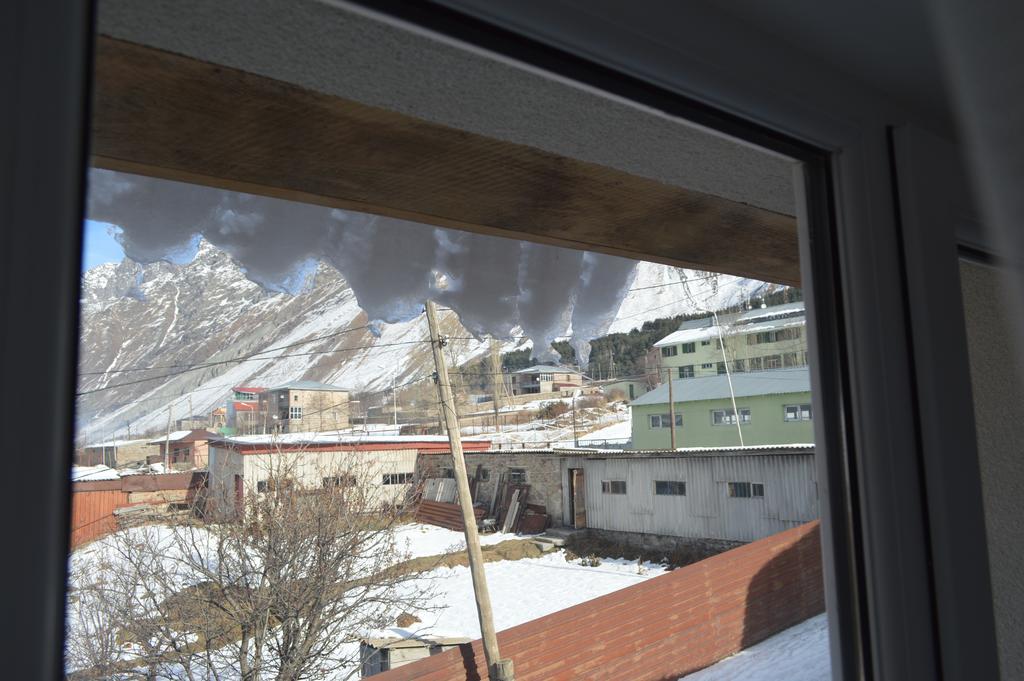 Guest House Qubi Kazbegi Bagian luar foto