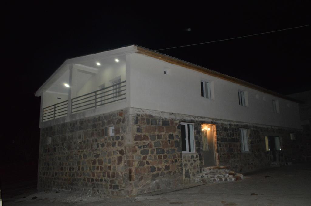 Guest House Qubi Kazbegi Bagian luar foto