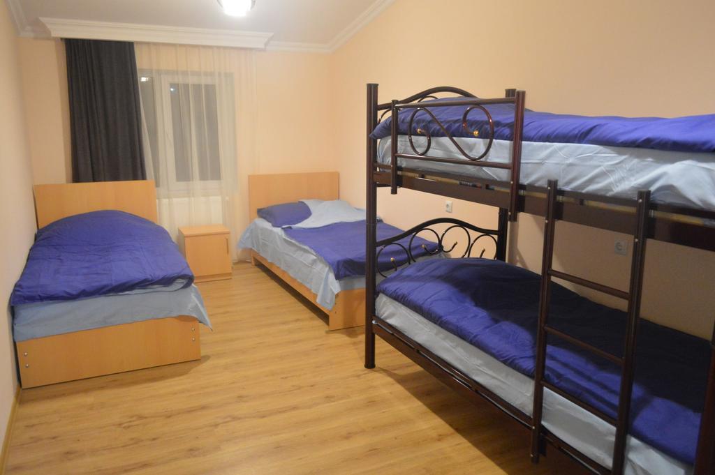 Guest House Qubi Kazbegi Bagian luar foto