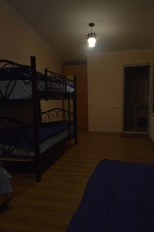 Guest House Qubi Kazbegi Bagian luar foto
