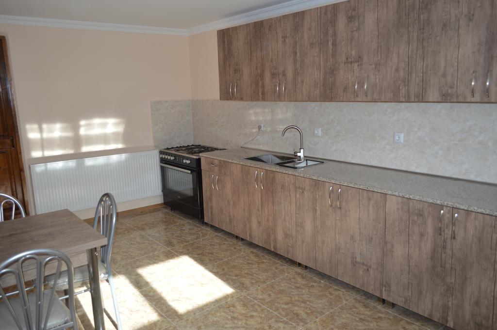 Guest House Qubi Kazbegi Bagian luar foto