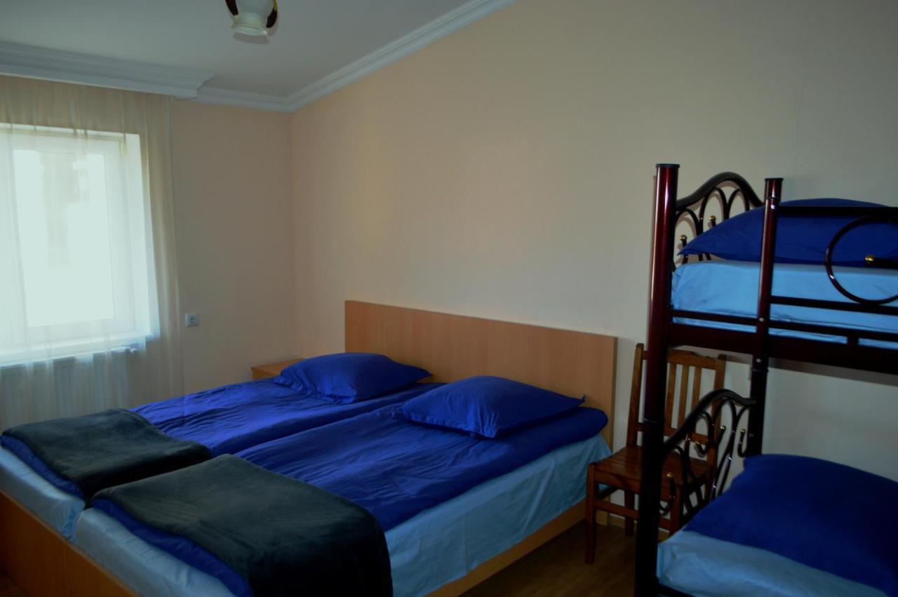Guest House Qubi Kazbegi Bagian luar foto